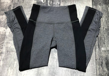Load image into Gallery viewer, lululemon black/grey leggings - Hers size 2
