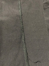 Load image into Gallery viewer, lululemon green capri leggings - Hers size 4
