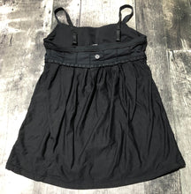 Load image into Gallery viewer, lululemon black athletic tank top - Hers size 6
