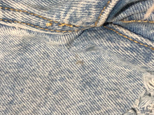 Load image into Gallery viewer, Levi light blue button fly high rise denim shorts - Hers size 27 we
