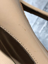 Load image into Gallery viewer, Kate Spade beige/gold heels - Hers size 8
