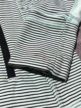 Load image into Gallery viewer, lululemon mint green/black half zip long sleeve - Hers size 4
