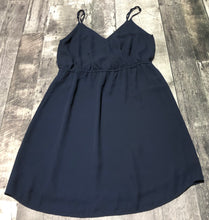 Load image into Gallery viewer, Babaton navy dress - Hers size S
