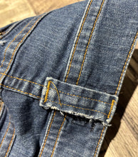 Load image into Gallery viewer, Hudson blue low rise flare jeans - Hers size 28

