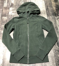 Load image into Gallery viewer, lululemon dark green hoodie - Hers size 4
