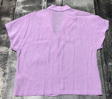 Load image into Gallery viewer, Wilfred Free purple crop button up - Hers size XXS
