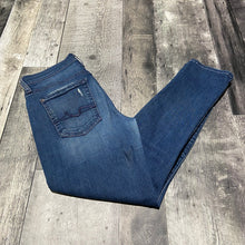 Load image into Gallery viewer, 7 For All Mankind blue jeans - Hers size 24
