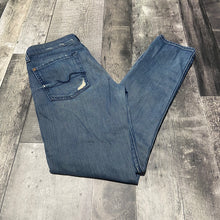 Load image into Gallery viewer, 7 For All Mankind blue jeans - Here size 26

