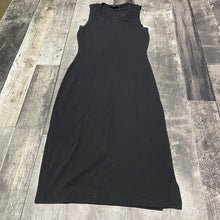 Load image into Gallery viewer, Wilfred free black dress - Hers size XS
