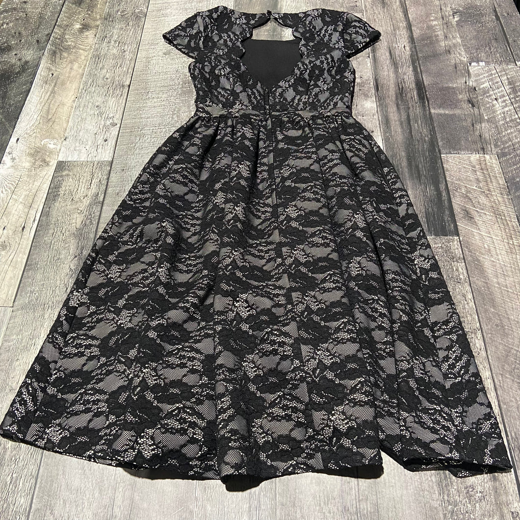 Geode black/white dress - Hers size XS