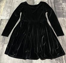 Load image into Gallery viewer, Talula black velvet dress - Hers size S
