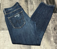 Load image into Gallery viewer, AG blue jeans - Hers size 26
