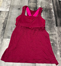 Load image into Gallery viewer, lululemon dark pink tank top - Hers size 6

