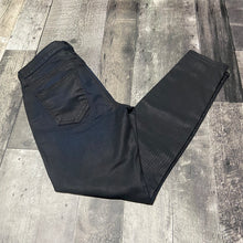 Load image into Gallery viewer, Current/Elliot blue/black pants - Hers size 26
