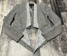 Load image into Gallery viewer, BCBG grey blazer - Hers size XXS
