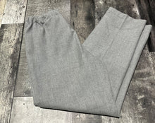 Load image into Gallery viewer, Babaton grey trousers - Hers size XXS
