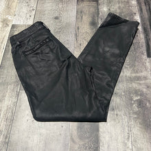 Load image into Gallery viewer, AG black pants - Hers size 25
