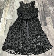 Load image into Gallery viewer, Isaac Mizrahi Live black dress - Hers size 16
