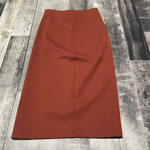 Load image into Gallery viewer, Babaton orange skirt - Hers size 2
