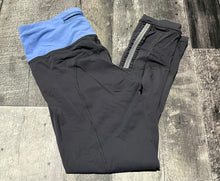 Load image into Gallery viewer, lululemon grey/blue cropped leggings - Hers size approx S
