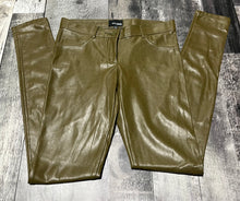 Load image into Gallery viewer, Wilfred Free green pants - Hers size 0
