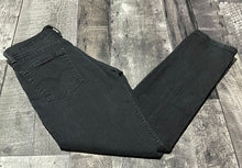 Load image into Gallery viewer, Levis black jeans - His size 29 x 30
