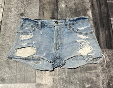 Load image into Gallery viewer, Talula blue denim shorts - Hers size 25
