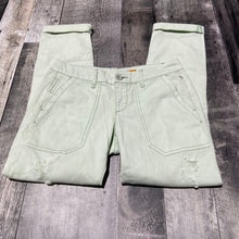 Load image into Gallery viewer, Pilcro green pants - Hers size 25
