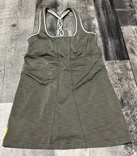 Load image into Gallery viewer, Lolë grey tank top - Hers size XS
