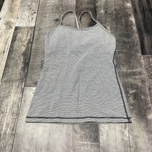 Load image into Gallery viewer, Lululemon black/white shirt - Hers size 4
