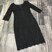 Load image into Gallery viewer, Banana Republic black lace dress - Hers size 0

