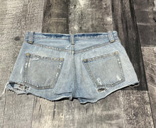Load image into Gallery viewer, Talula blue denim shorts - Hers size 25
