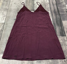 Load image into Gallery viewer, Wilfred Free burgundy tank top - Here size S
