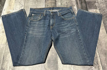 Load image into Gallery viewer, Levi blue jeans - His 30 X 32
