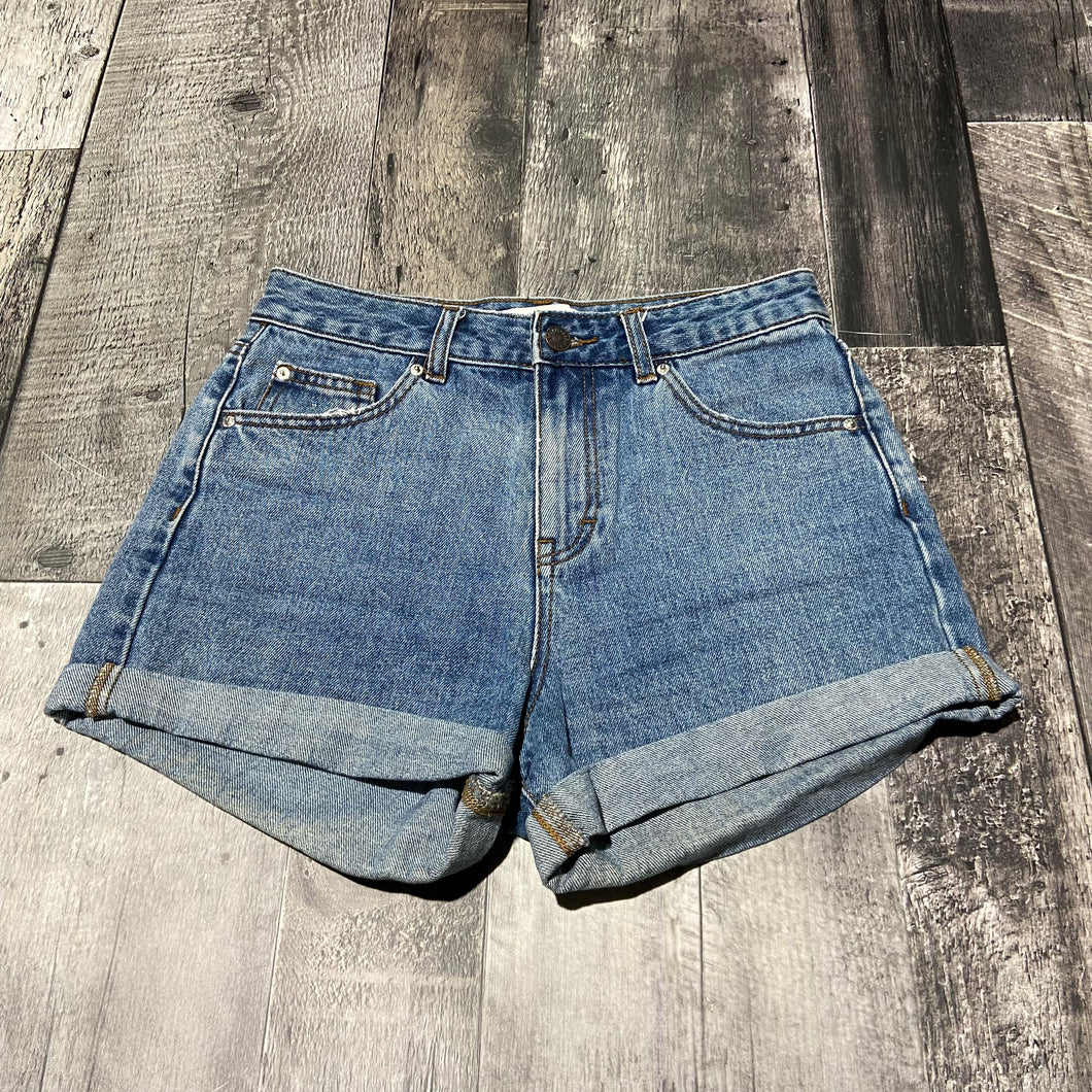 Pull&Bear blue denim shorts - Hers size 24